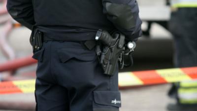 Politie schiet man in zijn kont in Tiel