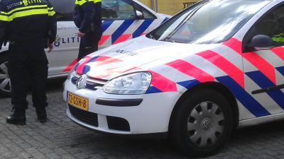 politie-agenten-politieauto