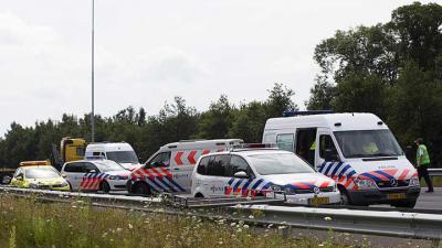 Foto van politieauto's op snelweg | Archief Sander van Gils | www.persburosandervangils.nl