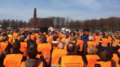 Ruim 1.000 politiemensen bij protest in Den Haag