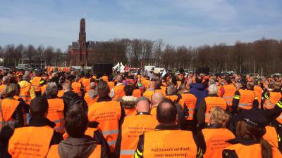 Ruim 1.000 politiemensen bij protest in Den Haag