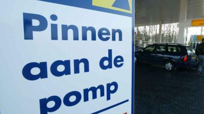Kabinet wil accijns op brandstof en btw op energie verlagen om koopkracht te steunen
