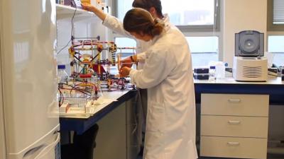 Studententeam TU Delft in de prijzen met bacterieprinter