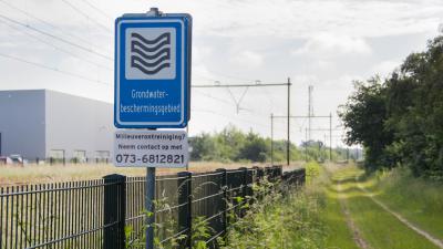 Vierhonderd onderborden voor melden milieuproblemen