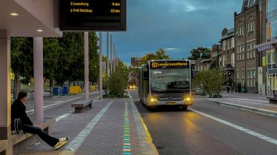 Qbuzz bij halt UMCG noord