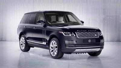 range-rover-astronaut