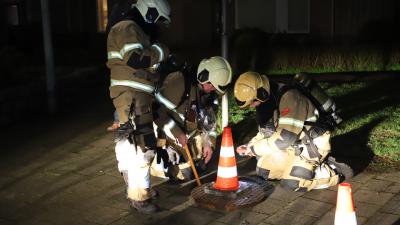 Brandweer inspecteert riool