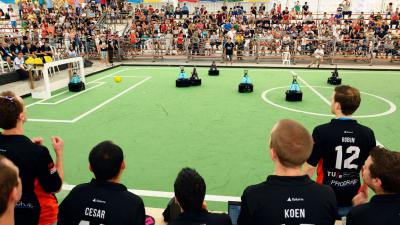 Nederland weer wereldkampioen voetbal voor robots