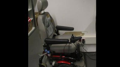 Afwijkende banden scootmobiel verraden &#039;invalide&#039; drugssmokkelaar