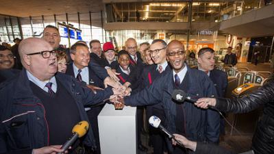 Kamer wil hogere poortjes stations 