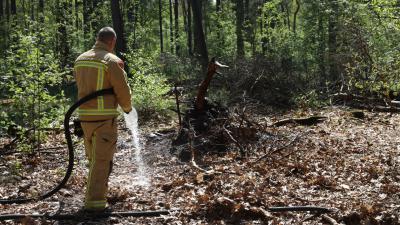 Brandweer blust brand