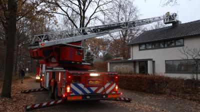 Brandweer ingezet bij schoorsteenbrand