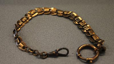 Foto van schakelarmband | Politie