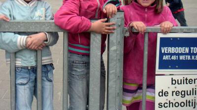 Scholen maandag weer open. Wat doet het virus?