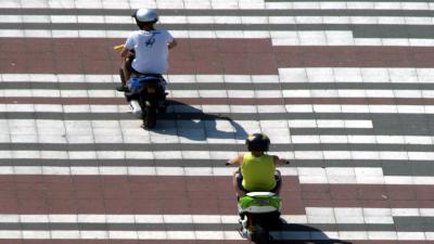 Milieuzone voor oude scooters Amsterdam versoepeld