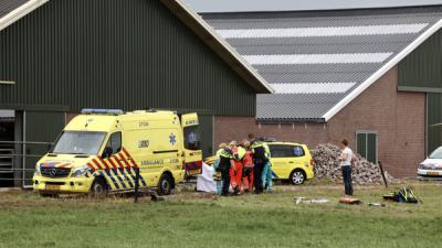 ongeval,  traumahelikopter, landen, boerenbedrijf, kind 