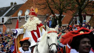 Foto van intocht Sinterklaas en Zwarte Pieten | Paul Groeneveld | www.fotopersbureau.eu