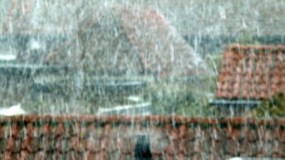 Politie benut zaterdag de sneeuw in opsporing naar hennepkwekerijen