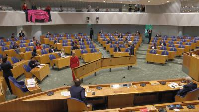 Volt schorst Tweede Kamerlid Nilüfer Gündoğan na meldingen grensoverschrijdend gedrag