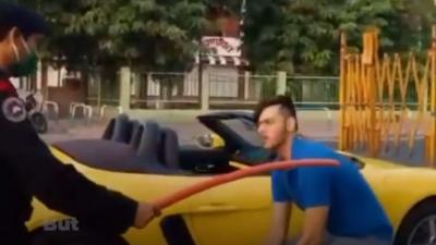 Corona-regels niet naleven: Porsche bestuurder gestraft met squats