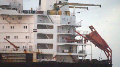 Tanker botst op productieplatform Halfweg op Noordzee