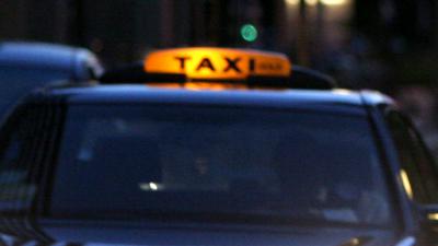 taxi-avond-daklicht