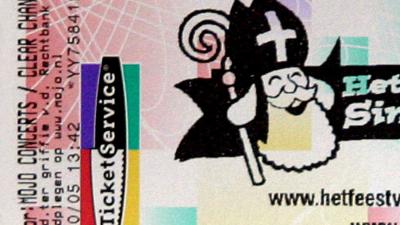  Politie pakt 7 verdachten internetoplichting op 