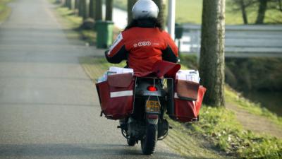 TNT zakt verder weg in rode cijfers
