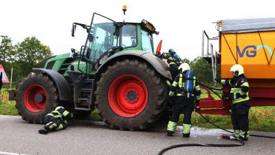 Kortsluiting veroorzaakt brand in traktor in buitengebied Oirschot