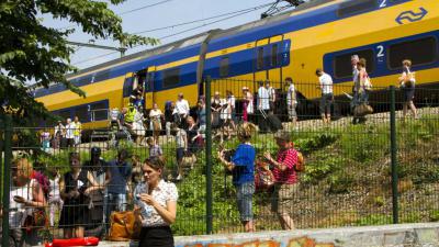 Foto van evacuatie trein hitte zon | Flashphoto | www.flashphoto.nl