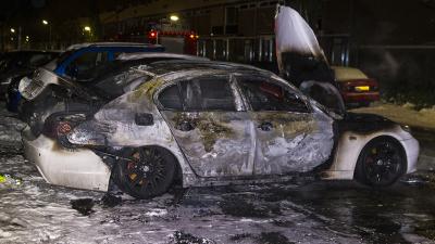 Voor derde nacht op rij weer auto uitgebrand in Den Bosch