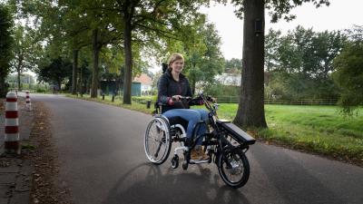 Judith op haar fiets