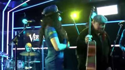 Tim Knol verlaat boos studio na nieuwe streaker-grap Giel Beelen