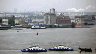 Amsterdam neemt 'historische besluit' met brug over het IJ