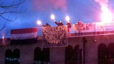 Activisten Identitair Verzet bezetten Al Hijra moskee