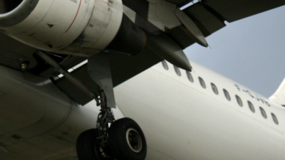 Vliegtuig maakt noodlanding na hevige turbulentie. 21 gewonden