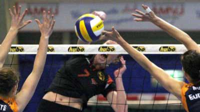  Volleybalbondscoach Guidetti stopt bij Oranje