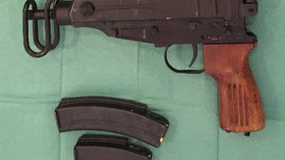 OM eist drie jaar voor bezit van automatische vuurwapens