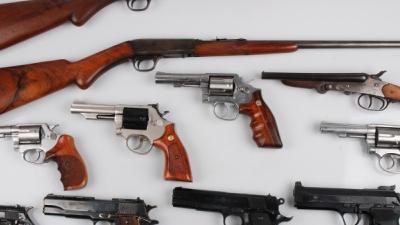 Tot negen jaar celstraf geëist voor wapenhandel