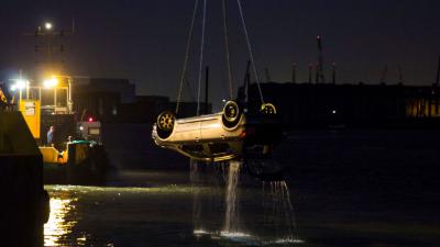 foto auto te water | Flashphoto | www.flashphoto.nl