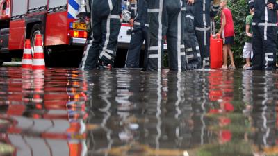 Enkele straten Badhoevedorp blank door leidingbreuk