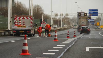 A20 dicht vanwege gat in wegdek 