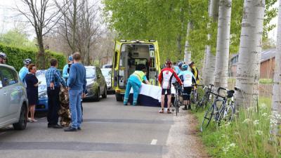 Wielrenner gewond na aanrijding met auto