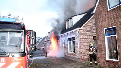 Brand verwoest rijtjeswoning