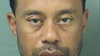 Golfer Tiger Woods opgepakt voor rijden onder invloed
