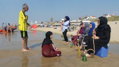 Waterpijp roken langs de Nederlandse kust