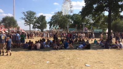 Zwarte cross veranderd in sahara