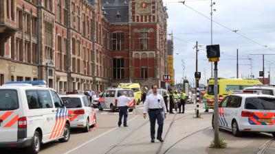 amsterdam, centraal, station, steekpartij, neergeschoten, politie